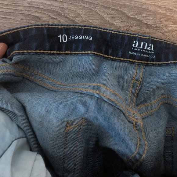 Jeggings with stud details - Picture 5 of 5